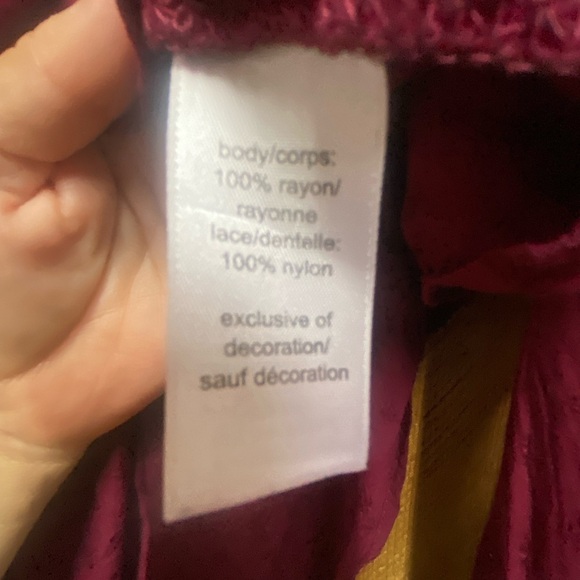 Maurices Burgundy Lace Yoke Long Sleeve Peasant Blouse Size 2 - Picture 9 of 9